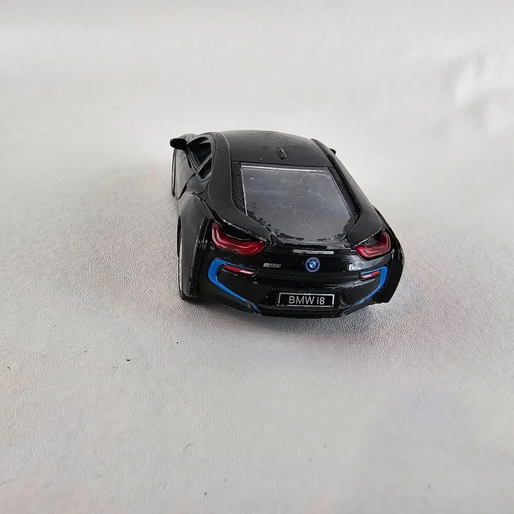 Kinsmart bmw i8